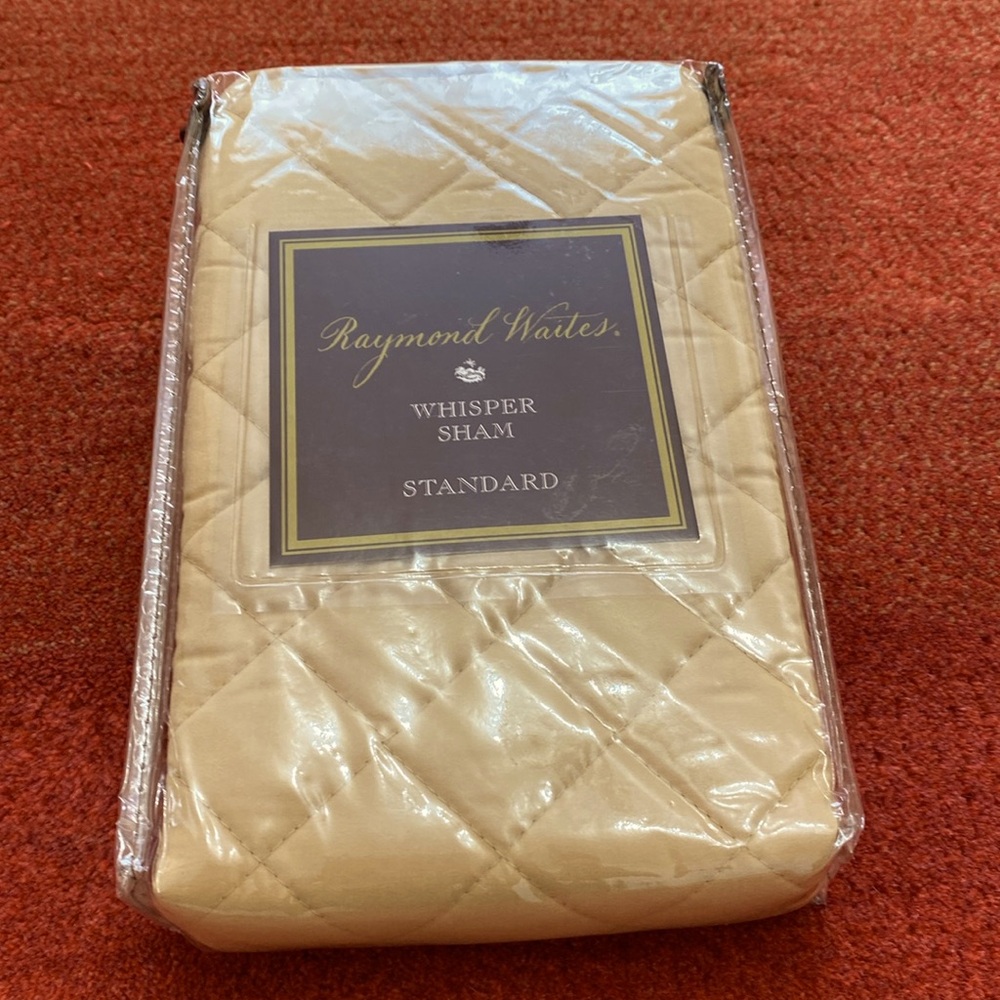 100% COTTON 310TC RAYMOND WAITES WHISPER DIAMOND QUILTED SHAM-TAUPE 20"x26, NEW